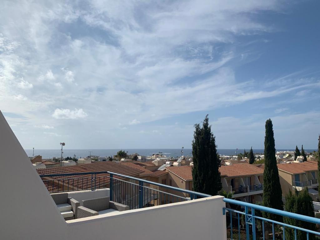 Regina Gardens - Spacious 3 Bed, 2 Bath Maisonette Paphos Exterior foto